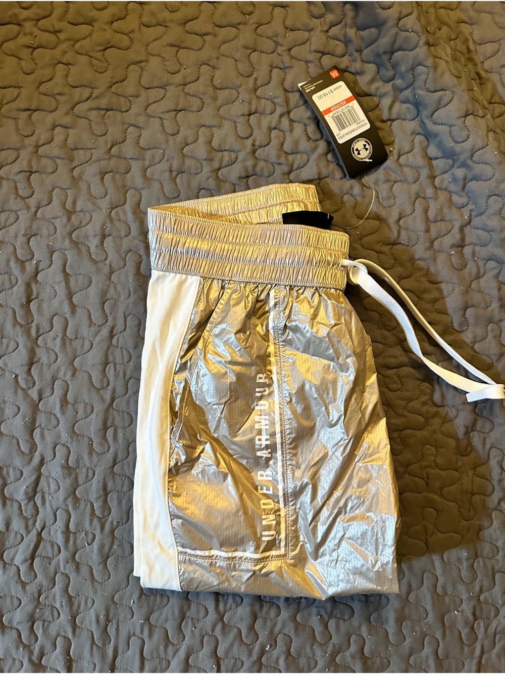 NWT Under Armour Metallic Gold & White Track Jogger Pants XS